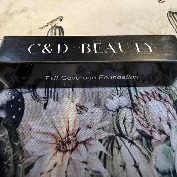 C&D Beauty Full Coverage Foundation - Picture 2 of 5